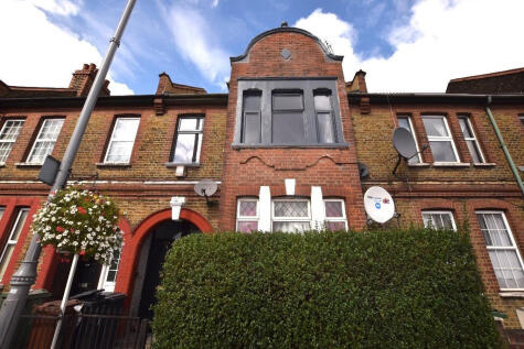 Lea Bridge Road, London, E10