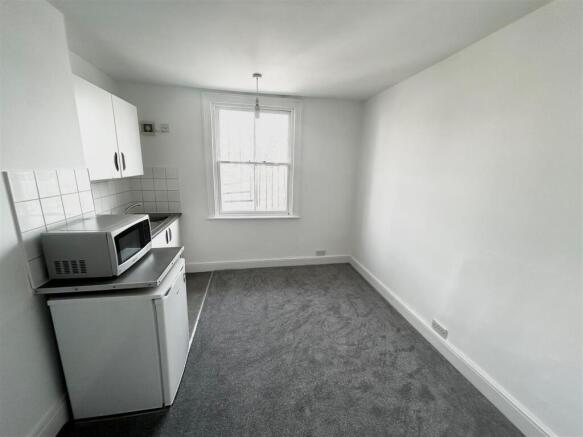 bedsit q.jpg