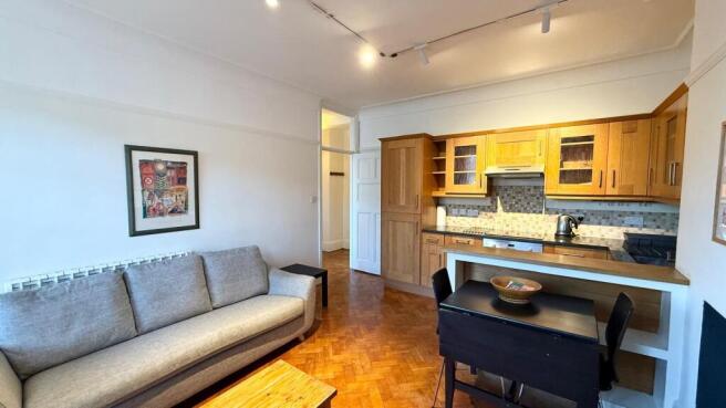 Open plan lounge/kitchen