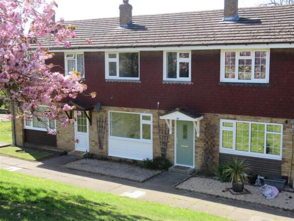 28 Willowdene New Front 1.JPG