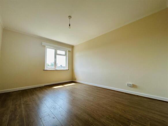 Bedroom 1.jpeg