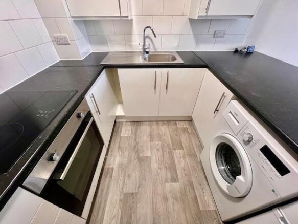 Kitchen1.jpg