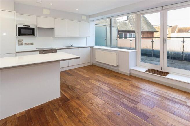 Lounge/Kitchen