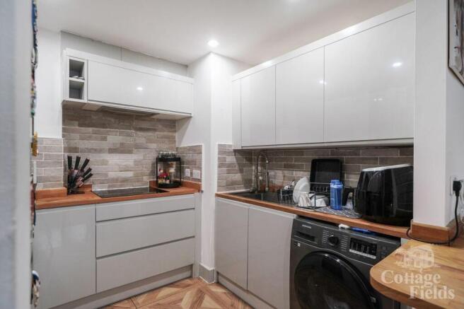 Flat 13, Geary Court - eWuuVXZ3CwfmDf9qTatx - Copy.jpg