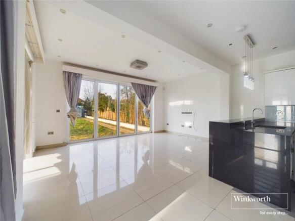 Kitchen/ Living