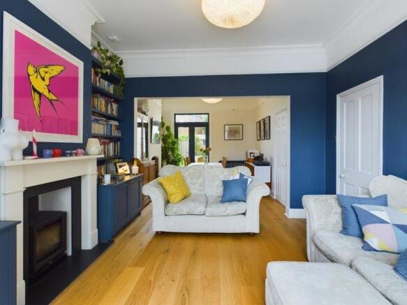Through sitting/dining room 