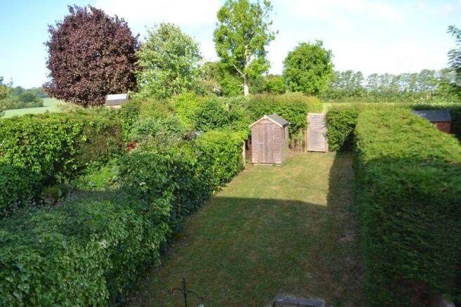 Summer rear garden