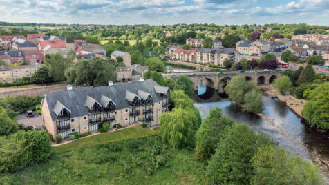 Wetherby, Bridge End, Boston Road, LS22