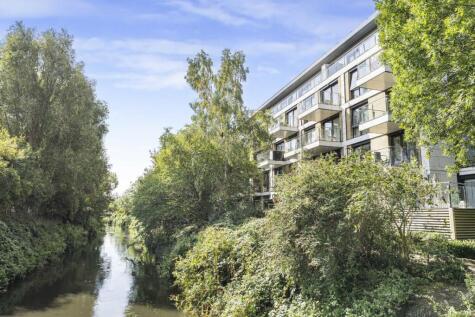 Knaresborough Drive, Earlsfield