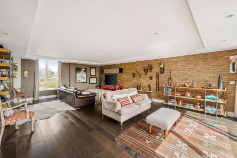 Wapping High Street, London, E1W