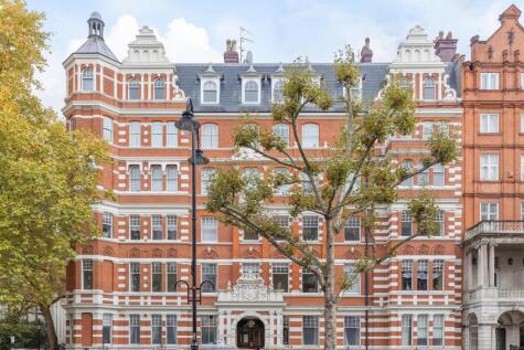 Queen's Gate, London, SW7