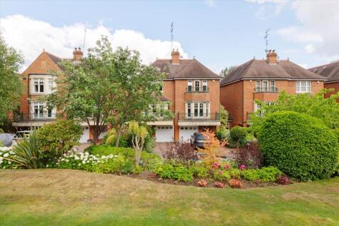 Mountview Close, London, NW11