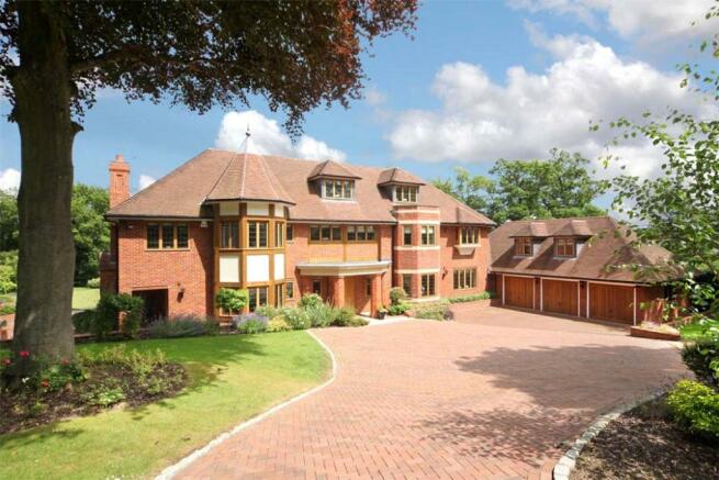 6 bedroom detached house for sale in Grimms Hill, Great Missenden ...