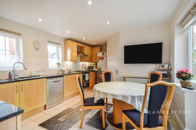 Violet Court, Sittingbourne - Kitchen/diner