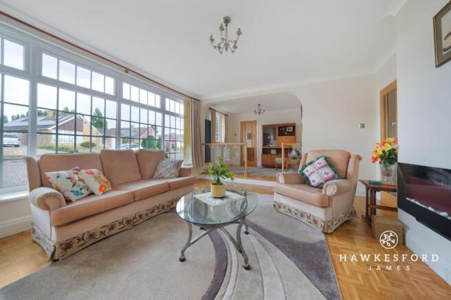 Coppins Lane, Borden - Lounge