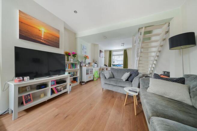 Gibson Street, Sittingbourne - Lounge