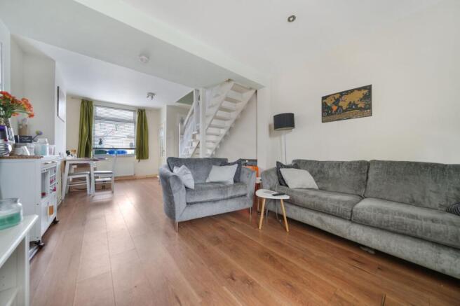 Gibson Street, Sittingbourne - Lounge