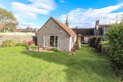 North Street, Leslie