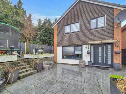 Farley Hill, Luton, Bedfordshire, LU1 5HQ