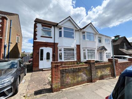 Felix Avenue, Luton, Bedfordshire, LU2 7LE