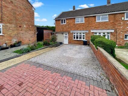 Hollybush Road, Luton, Bedfordshire, LU2 9HQ