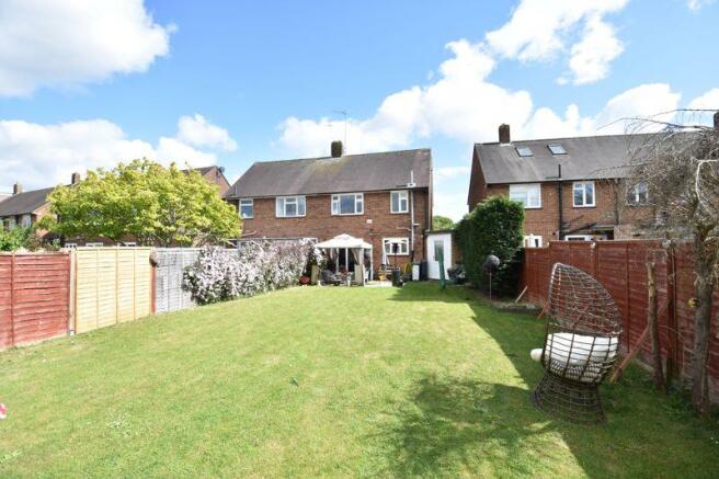 3 bedroom semi-detached house for sale in Farley Hill, Luton, LU1