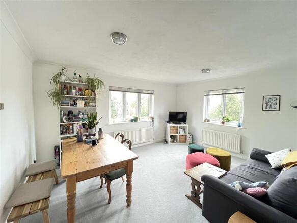 Living Room .jpg