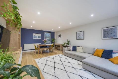 Garden Apartment, Lyndhurst Gardens, Hampstead, NW3