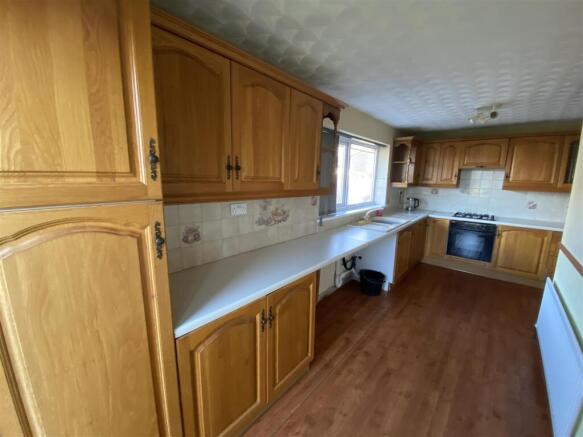 Kitchen: