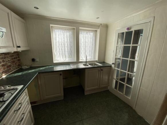 Kitchen:
