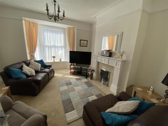 Lounge: