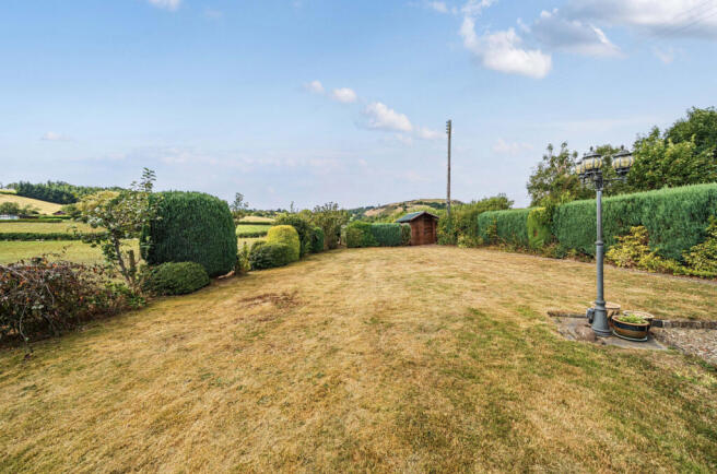 1340286-1-68a7157...