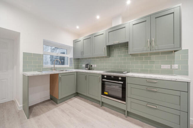 1404083-2-697a852...