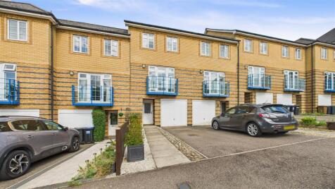 Newland Gardens, Hertford, SG13