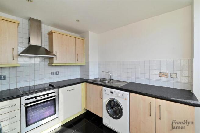 Berglen-Court (3).JPG