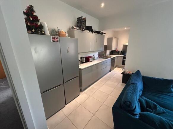 1 51 Manfield Rd - Kitchen (1)