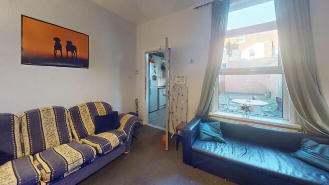 4-Annesley-Grove-Living-Room