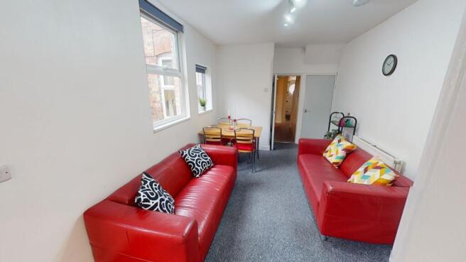 65 Cromwell Lounge