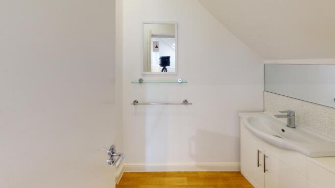 954-Glasshouse-Street-Bathroom