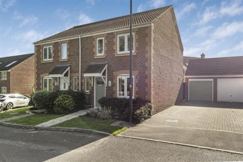 Green Crescent, Frampton Cotterell