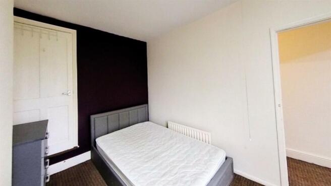 ot5ahSRinzZ-Bedroom.jpg