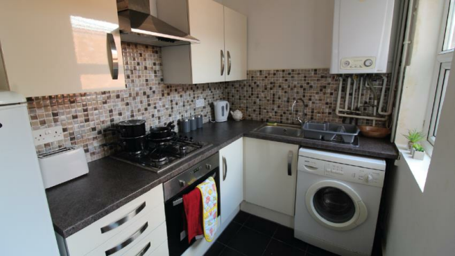 171 CLARENDON PARK ROAD-14-04.png