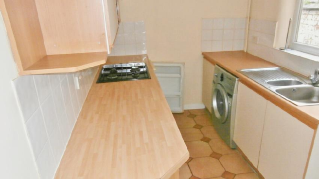 124 LYTTON ROAD-02.png