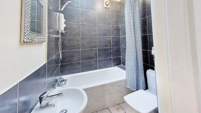 16 LYTTON ROAD-02.png