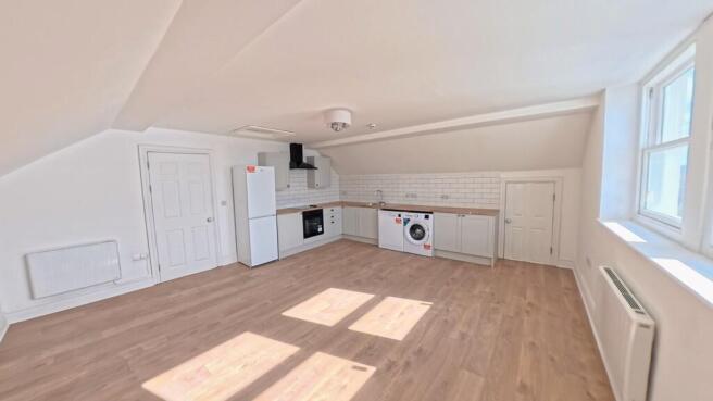 Lounge/Kitchen