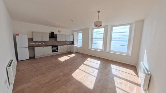Lounge/Kitchen