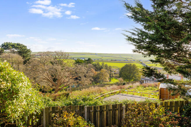 A08 - Homefield House, Thurlestone - 251120