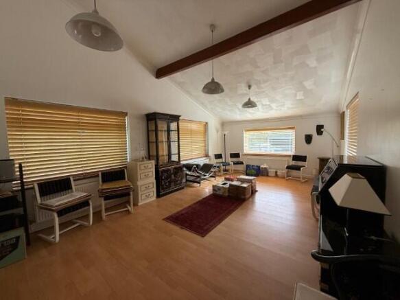 Lounge  Small  T202504161204.jpg