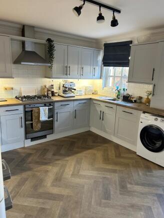 Kitchen T202509250949.jpg