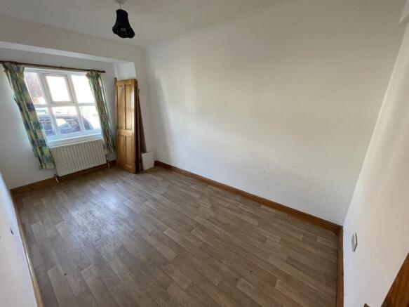 5 Medium T202511031206.jpg